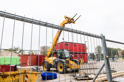 Sikker byggeplads met mobilhegn